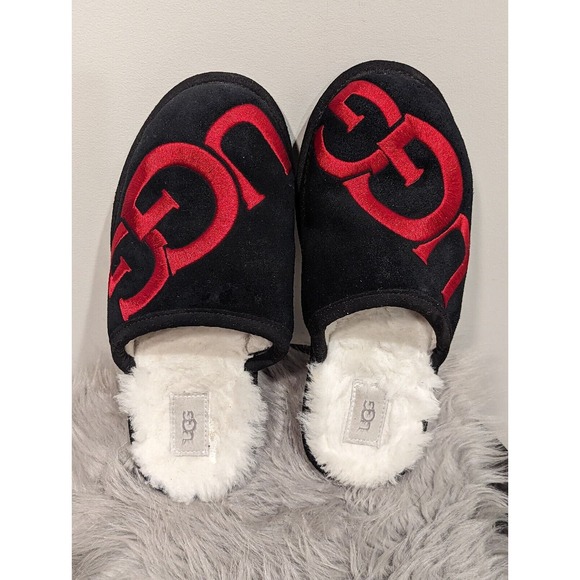 UGG Scuff Logo Black Red Suede Sheepskin Slip On Round Toe Slippers Men’s Size 9 - Picture 2 of 9